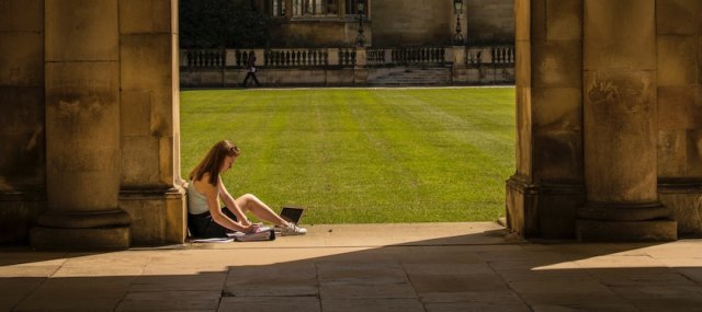 Why You Shouldn't Advance Your Due Date on Student Loans